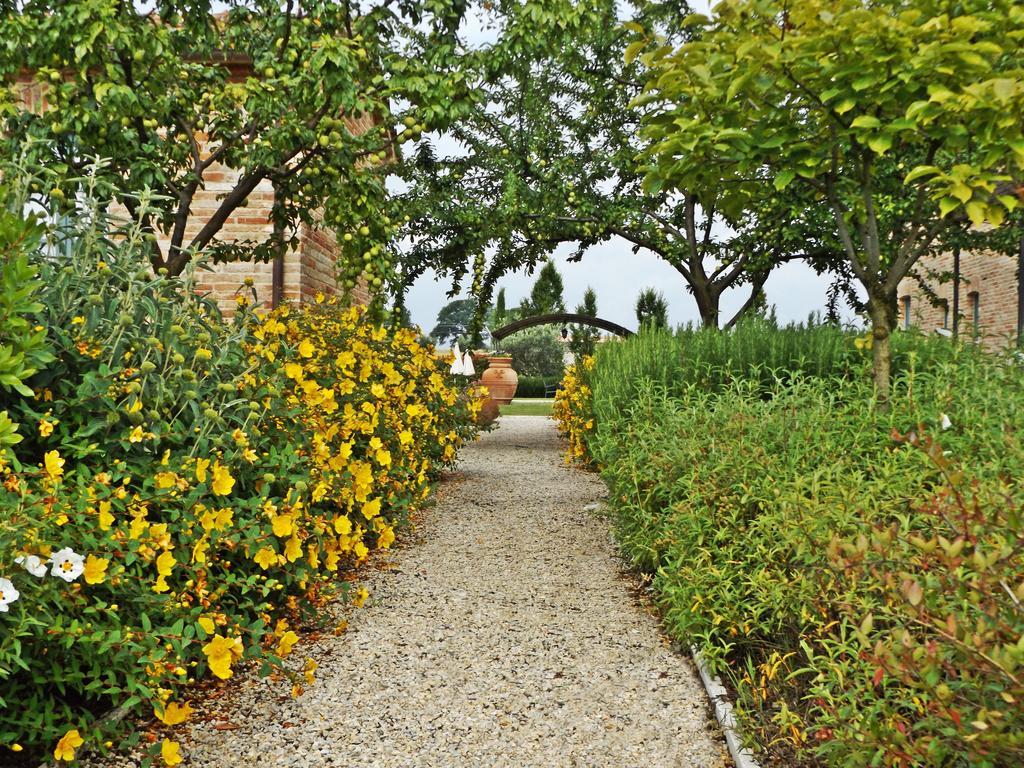 Casa Vacanze La Fiorita Terontola Buitenkant foto