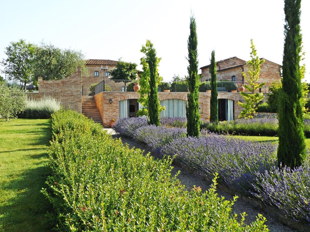 Casa Vacanze La Fiorita Terontola Buitenkant foto